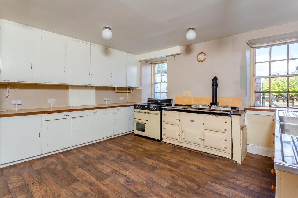 Balloch, Inverness, Highland 10 bed detached house for sale £470,000