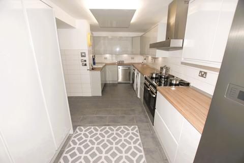 13 Dove Close, Hythe, CT21 6RB