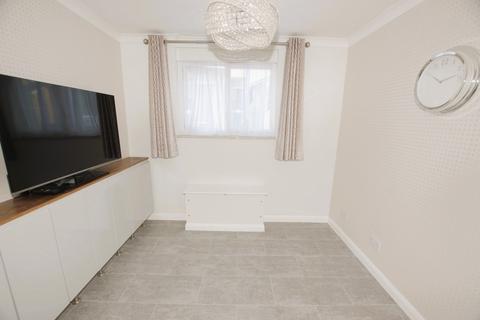 13 Dove Close, Hythe, CT21 6RB