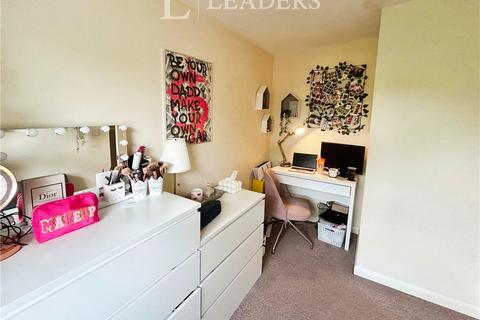 9 Bodiam Close, Berkeley Beverborne, Worcester, WR4 0EL