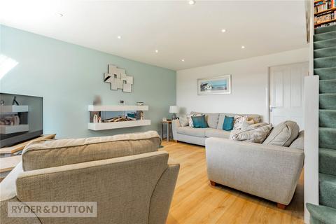 8 Brindle Way, Shaw, Oldham, OL2 8JL