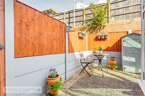 8 Brindle Way, Shaw, Oldham, OL2 8JL