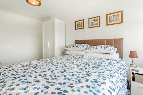 8 Brindle Way, Shaw, Oldham, OL2 8JL