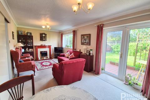 3 bedroom semi-detached house for sale, Guildenburgh Crescent, Peterborough PE7