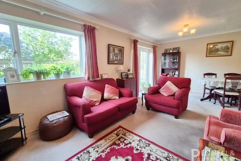 3 bedroom semi-detached house for sale, Guildenburgh Crescent, Peterborough PE7