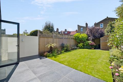 76 Moring Road, Tooting, London, SW17 8DL