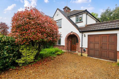 Court Road, Ickenham, Uxbridge