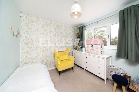 26 Rivington Crescent, London, NW7 2LE
