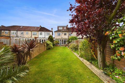 4 bedroom end of terrace house for sale, Belmont Road, Erith, Kent, DA8