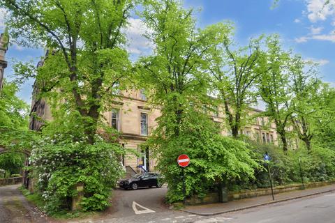 Flat 3, 1 Crown Gardens, G12 9HJ