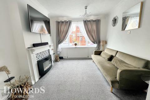 2 bedroom end of terrace house for sale, Burnt Lane, Gorleston