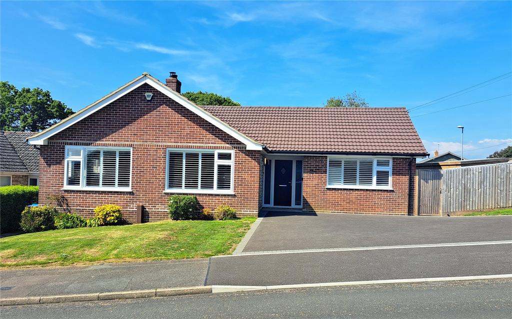 Manning Avenue, Highcliffe... 3 bed bungalow for sale £650,000