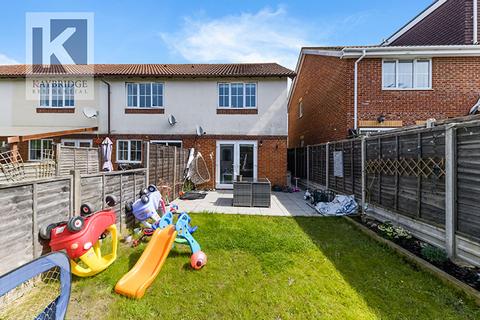 2 bedroom end of terrace house for sale, Pemberley Chase, West Ewell, KT19