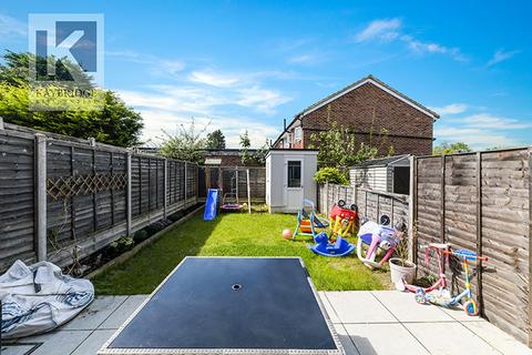 34 Pemberley Chase, West Ewell, Epsom, KT19 9LL
