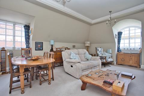 2 bedroom flat for sale, Waldershare, Dover, Kent, CT15