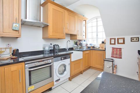 2 bedroom flat for sale, Waldershare, Dover, Kent, CT15