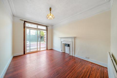 4 bedroom terraced house for sale, Gassiot Road, London, SW17