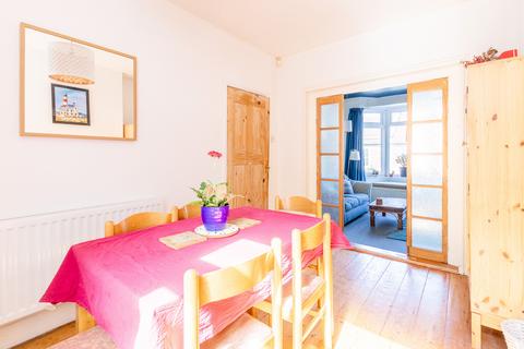 19 Cotswold Road, Bristol, BS3 4NX