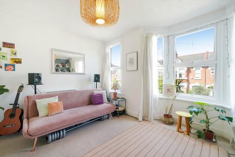 1 bedroom flat for sale, Norlington Rd, Leyton, E11