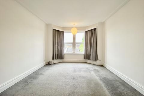 3 bedroom flat for sale, 10 Fields Road, Newport. NP20 4PJ
