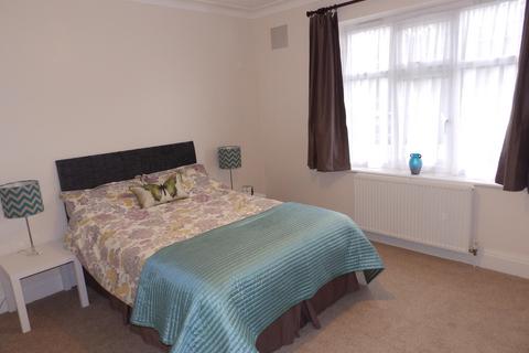 2 bedroom flat to rent, Westcombe Avenue, Leeds, West Yorkshire, UK, LS8