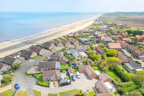 5 bedroom chalet for sale, Anne Stannard Way, Bacton