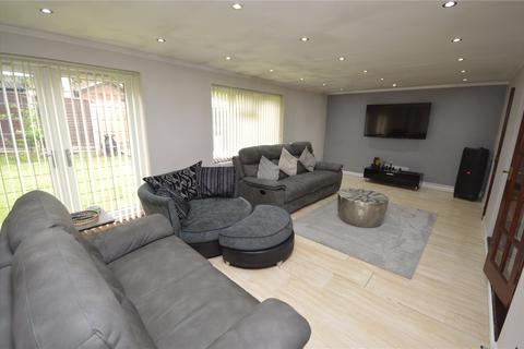 4 bedroom detached house for sale, Kirby Drive, Luton, Bedfordshire, LU3