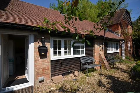 2 bedroom house for sale, Russell Street, Wilton, Salisbury, Wiltshire, SP2