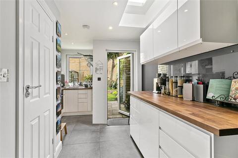 141 Sandycombe Road, Richmond, TW9 2EN