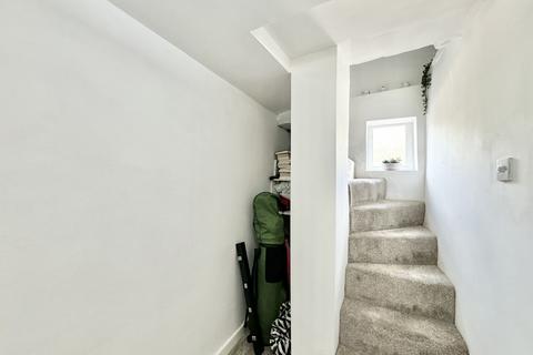 15 Albert Road, Morley, Leeds, LS27 8JX