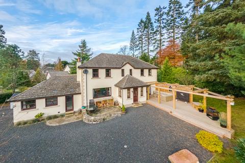 Damson Bank, 20 Culteuchar Road, Forgandenny, Perth, PH2 9QE