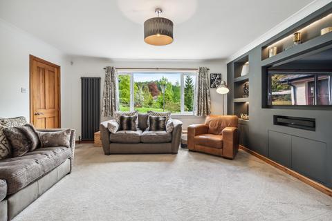 Damson Bank, 20 Culteuchar Road, Forgandenny, Perth, PH2 9QE