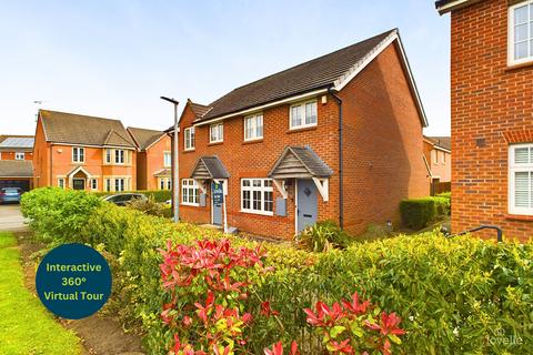 3 bedroom semi-detached house for sale, Clipson Crest, North Lincolnshire DN18