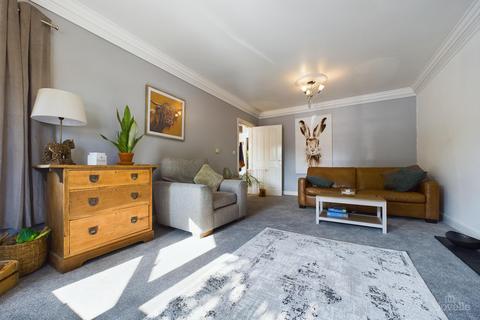 7 Farrows Pond, Goxhill, Barrow-upon-humber, DN19 7FB