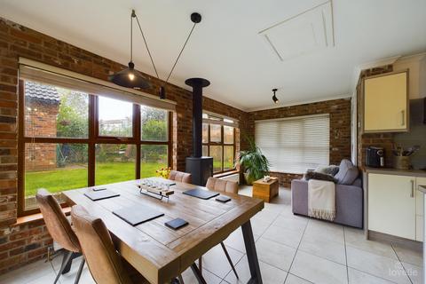 7 Farrows Pond, Goxhill, Barrow-upon-humber, DN19 7FB