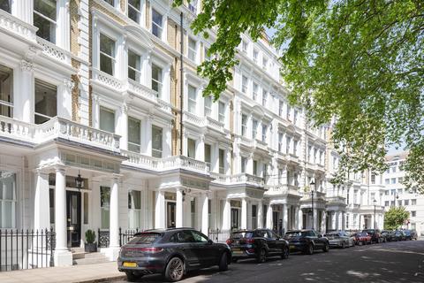 1 bedroom flat for sale, Courtfield Gardens, London SW5