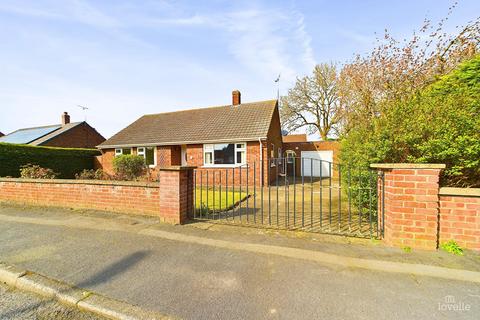 3 bedroom detached bungalow for sale, Greenway, North Lincolnshire DN18