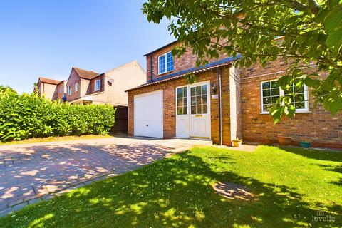 4 bedroom detached house for sale, Hallam Close , North Lincolnshire DN19
