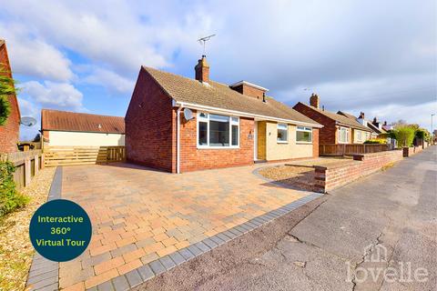 4 bedroom detached bungalow for sale, Hawthorn Gate, North Lincolnshire DN18