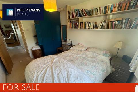 2 bedroom flat for sale, Y Lanfa, Trefechan SY23