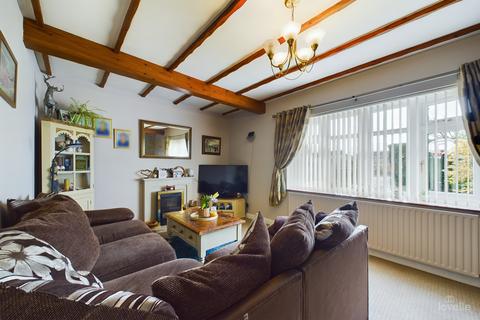 2 bedroom detached house for sale, The Close, North Lincolnshire DN19