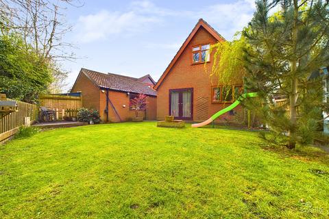 2 bedroom detached house for sale, The Close, North Lincolnshire DN19
