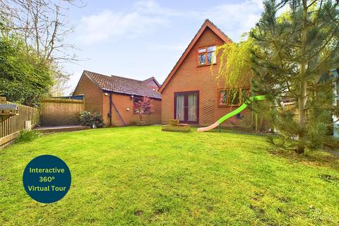 2 bedroom detached house for sale, The Close, North Lincolnshire DN19