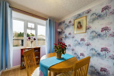 2 bedroom park home for sale, The Rushes, Barton Broads Park, North Lincolnshire DN18