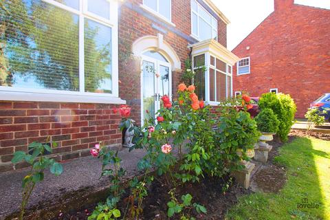 4 bedroom detached house for sale, Wold Road, North Lincolnshire DN19