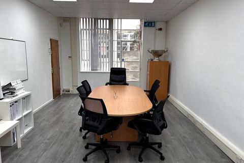 Office to rent, Avebury House, 55 Newhall Street, Birmingham, B3 3RB