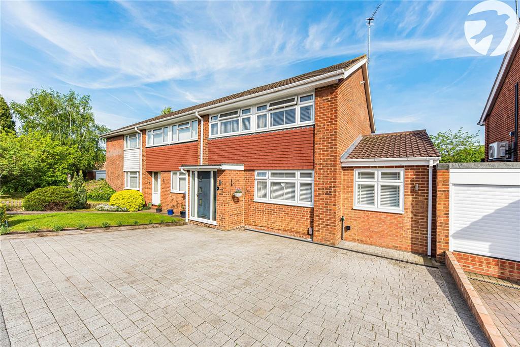 Pinks Hill, Swanley, Kent, BR8 4 bed semidetached house £475,000