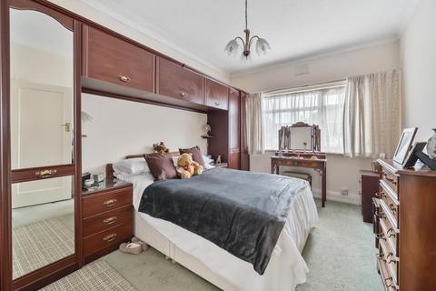 2 bedroom semi-detached bungalow for sale, Twickenham,  Twickenham TW2,  TW2