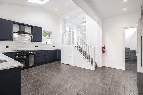 5 bedroom detached house for sale, Middle Road, Harrow on the Hill Village Conservation Area