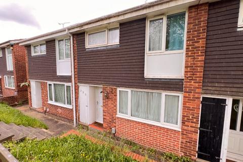 3 bedroom terraced house for sale, Devon Road, Luton